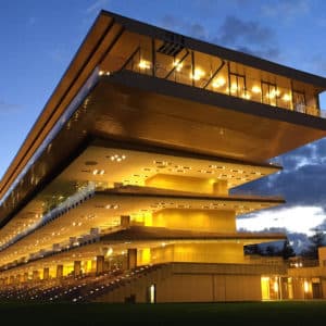 PHOTOS-GALERIE_SABCO_Tribune-garde-corps-verre_Glass-balustrade-tribune_ParisLongchamp_hippodrome3