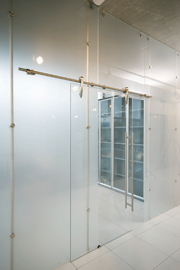 Sliding system for glass doors